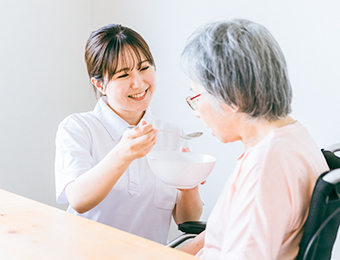 食事介助